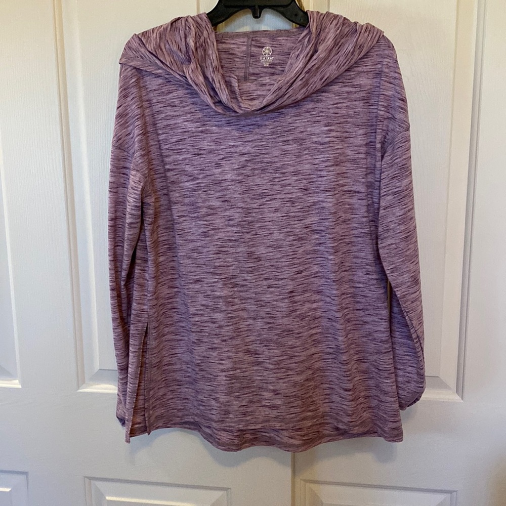 GAIAM cowel neck workout top